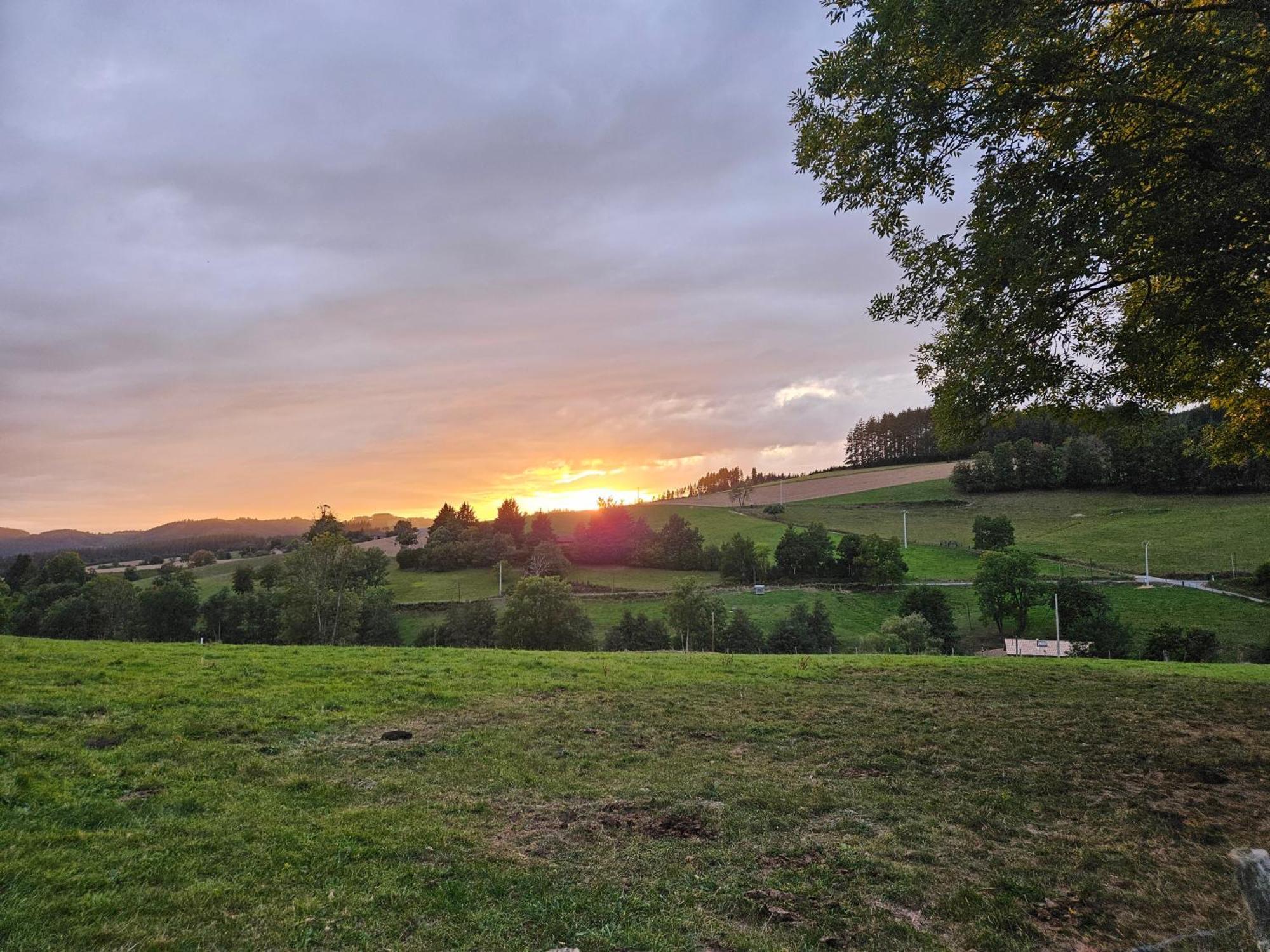 La Fabrique Du Roncon Villa Saint-Bonnet-le-Troncy Bagian luar foto